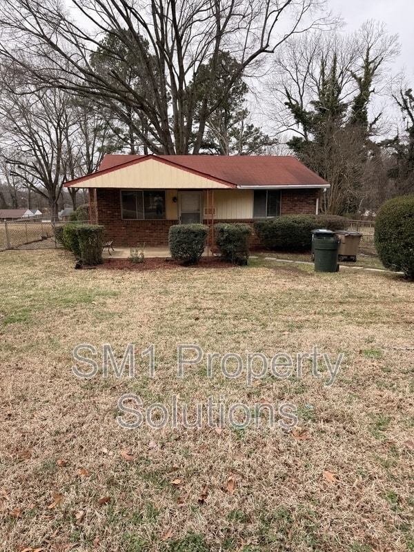 Building Photo - 2212 Willow Rd