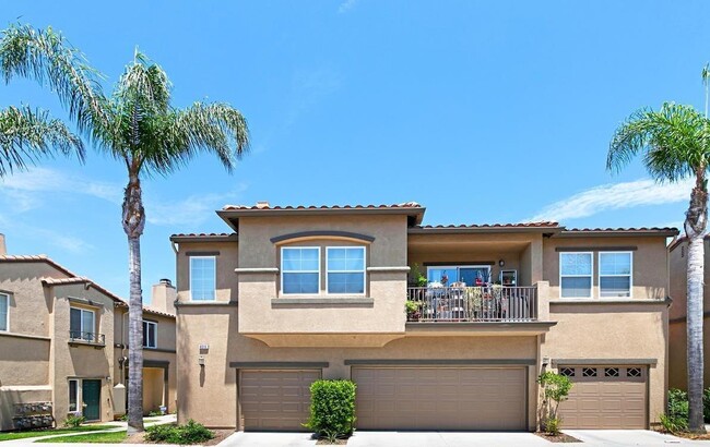 Building Photo - 6313 Avenida De Las Vistas