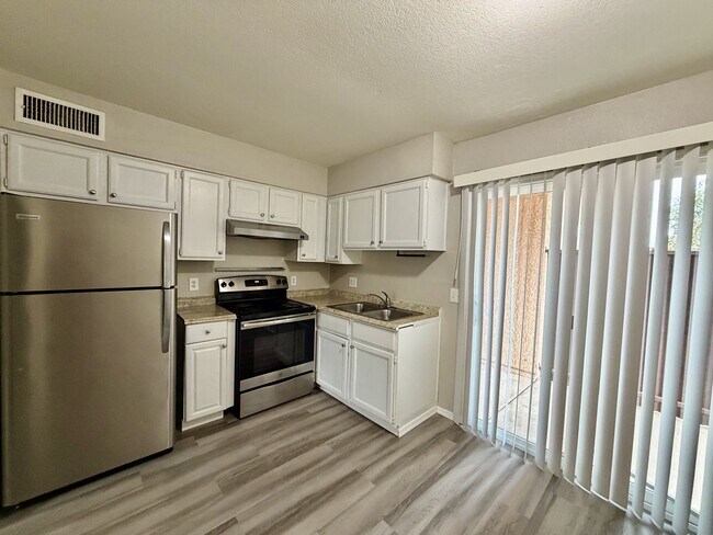 Foto del edificio - 2645 N Alvernon Way