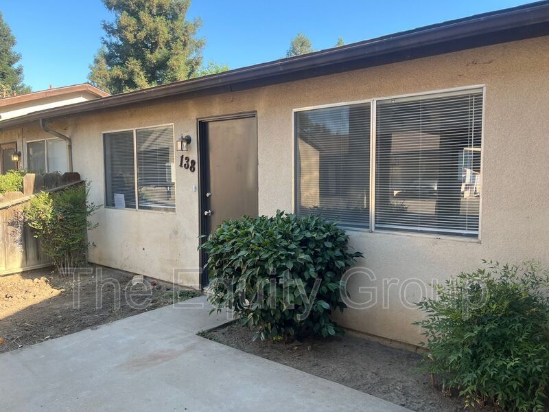 Foto principal - 138 S Peppertree St