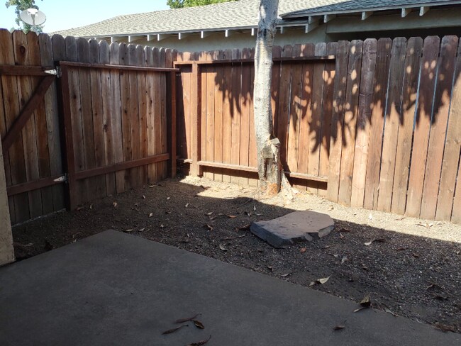 Building Photo - 9278 Corinthian Cir