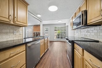 Building Photo - 14201 Misty Meadow Ln