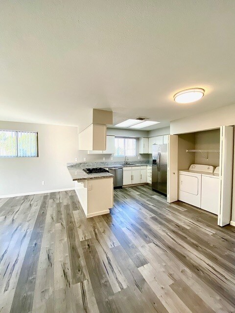 Building Photo - 29250 Landau Blvd