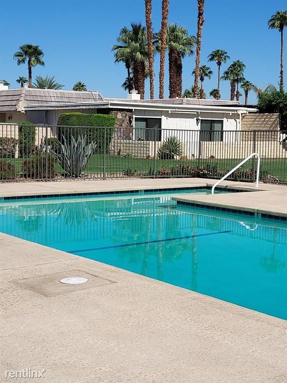 2 br, 2.5 bath Condo - 74939 Via Lago photo'