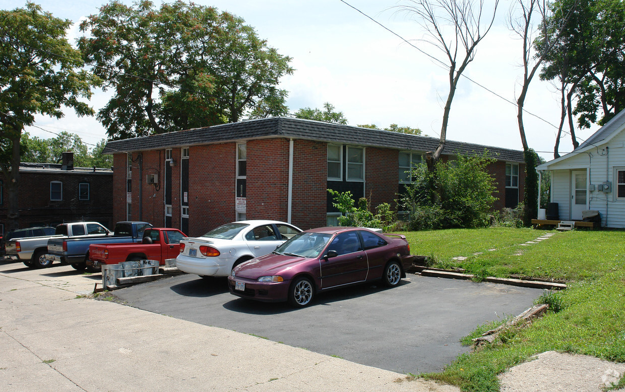 Building Photo - 3306-3308 Howard St