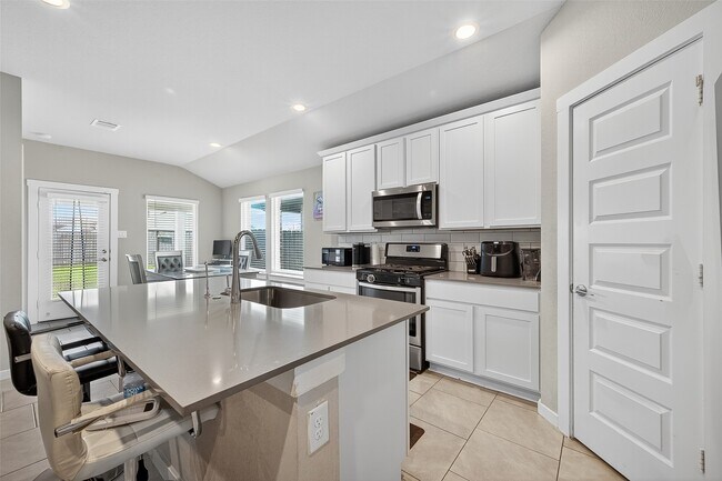 Building Photo - 7414 Sonora Star Ln
