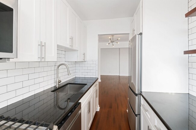 Building Photo - 33-04 93rd St