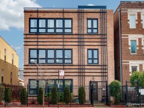 Primary Photo - 2233 W Lawrence Ave