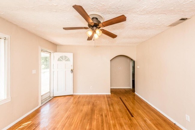 Foto del edificio - 9771 Ridge Heights Rd