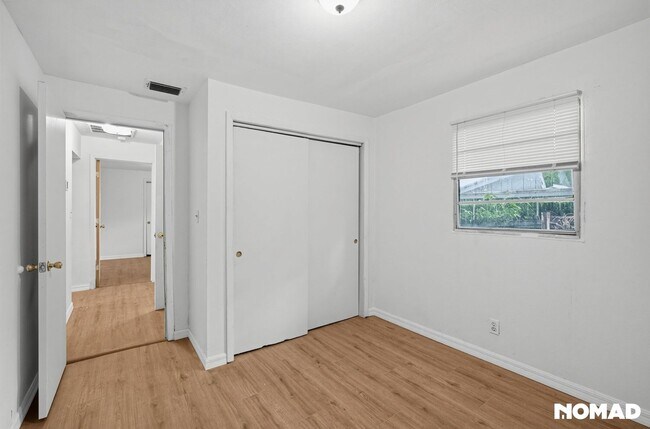 Foto del edificio - 8915 N Orleans Ave