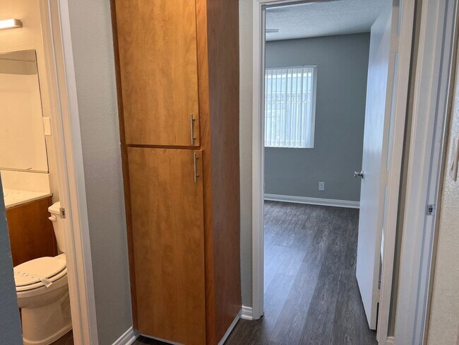 Interior Photo - The Circle Apartments at Long Beach