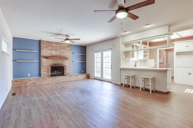 Foto del edificio - 11208 Surrey Hills Blvd