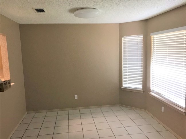 Fotografía del edificio - 1044 34th NE