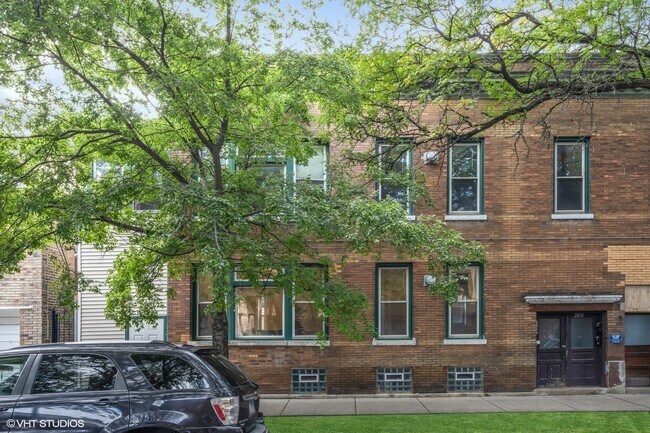 Building Photo - 3035 W George St