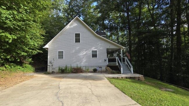 Building Photo - 3 Bedroom 2 Bathroom home for rent
