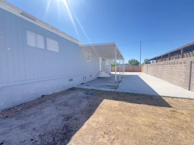 Building Photo - 6060 Yellowstone Ave