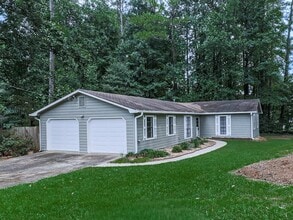 Building Photo - 427 Way Bridge Ct NE
