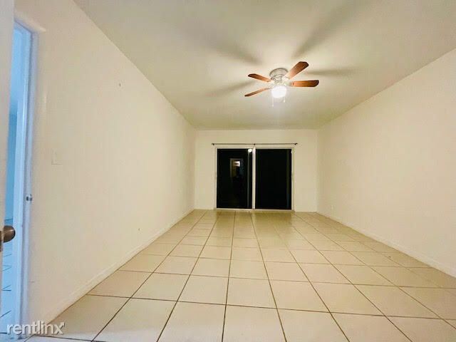 Building Photo - 3 br, 2 bath House - 1101 Crystal Lake Dr ...