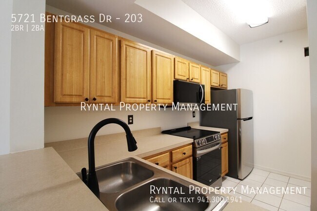 Foto del edificio - 5721 Bentgrass Dr