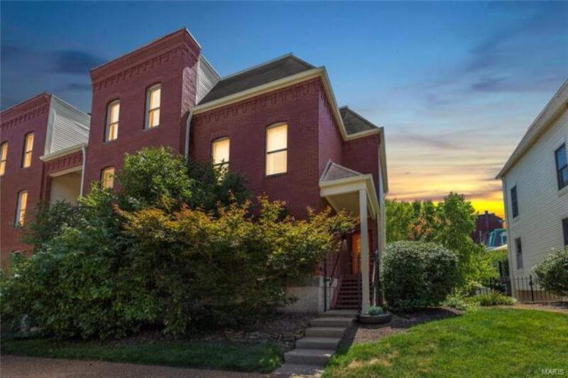 Primary Photo - 1040 Carroll St