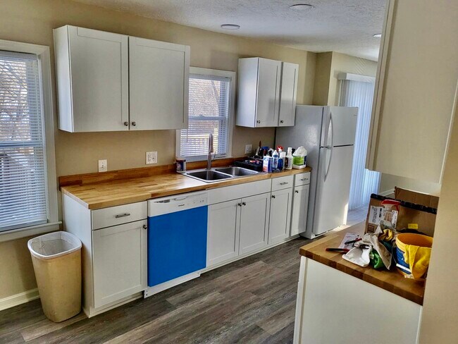 Foto del edificio - 6224 Parkview Ave