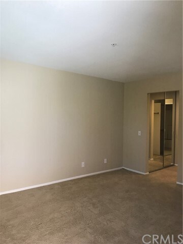 Building Photo - 46 Villa Point Dr