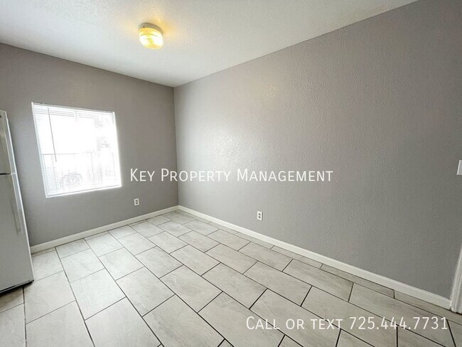 Foto del edificio - 3 BEDROOM 2 BATHROOM CONDO NEAR NELLIS AFB