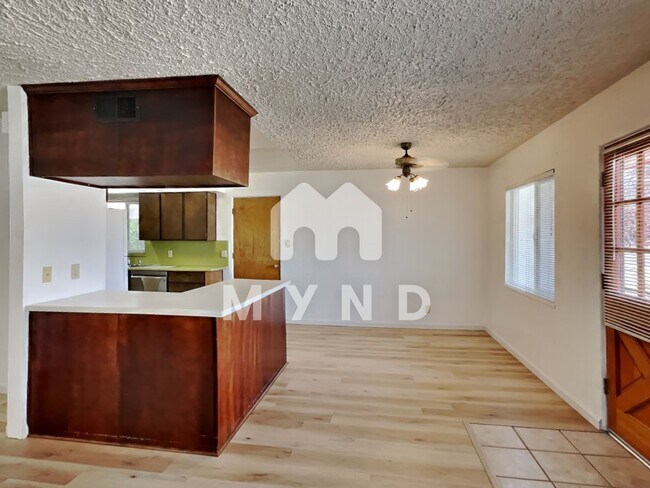 Foto del edificio - 1240 Brentwood Dr