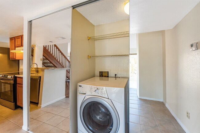 Foto del edificio - 2300 Old Spanish Trl