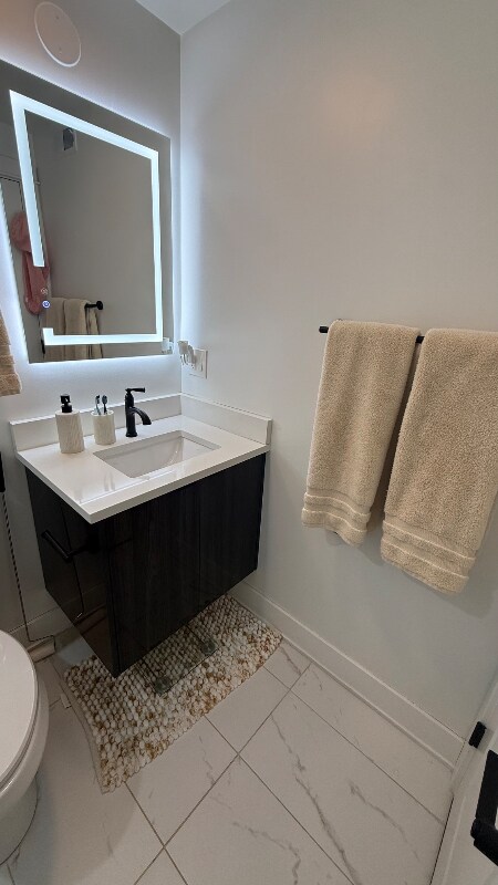 Foto del edificio - 2175 N Maplewood Ave