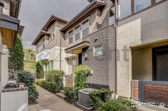 Building Photo - 2448 Aperture Cir