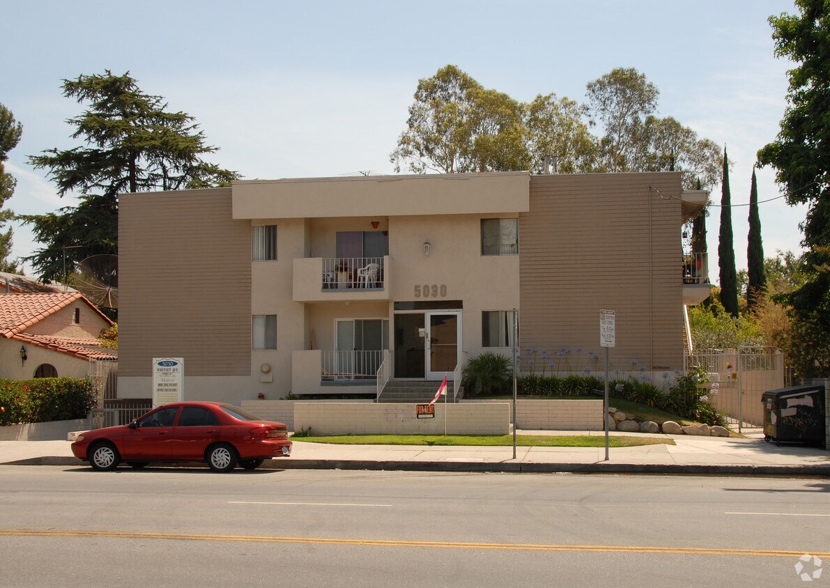 Foto del edificio - 5030 Whitsett Ave