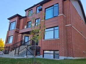 Building Photo - 1140 Rue Du Grand-Pic