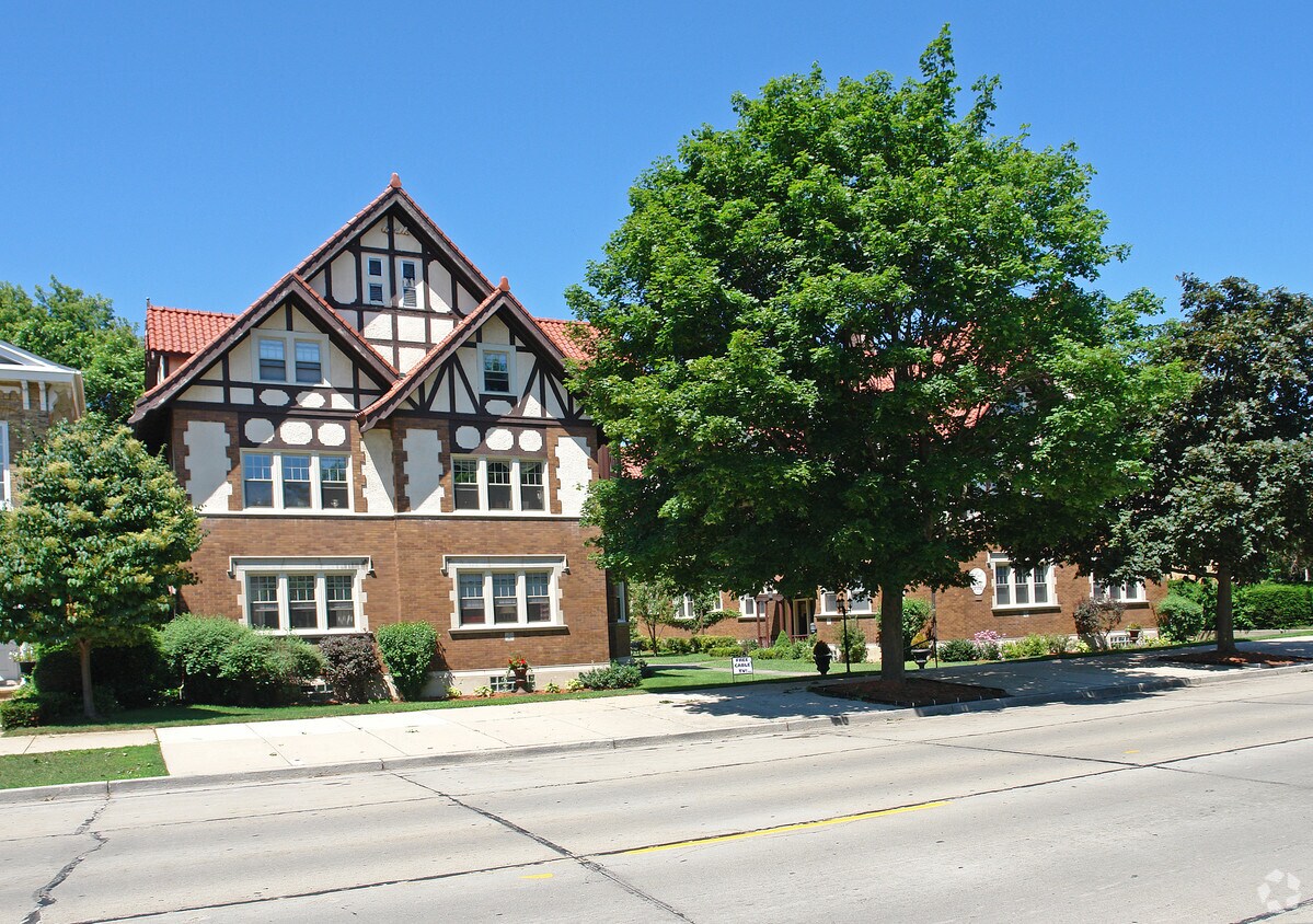 Foto del edificio - Bull Manor Apartments