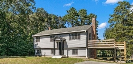 Building Photo - 17 Minuteman Ln
