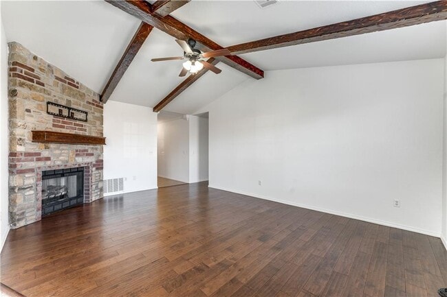 Foto del edificio - 804 Tyler St