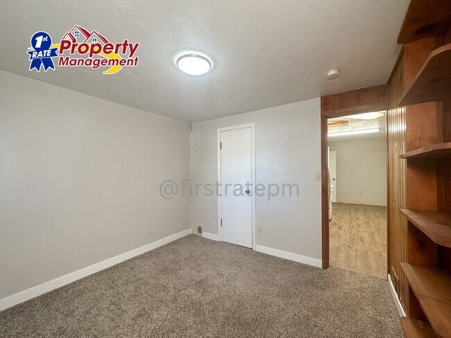 Building Photo - 1000 South Denver Avenue