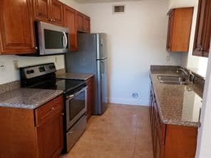 Building Photo - 2 br, 2 bath Condo - The Greens at Doral