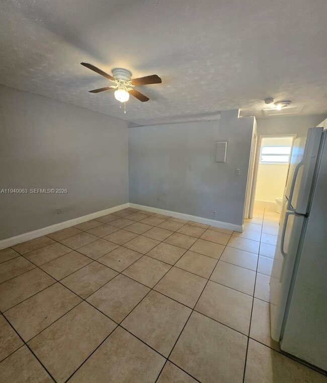 Foto del edificio - 3981 SW 12th Pl