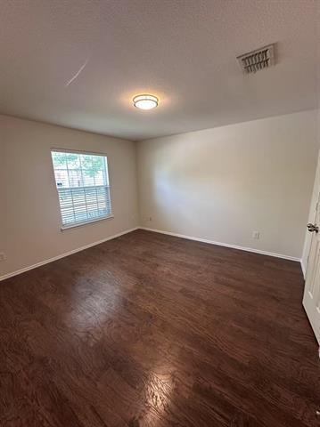 Foto del edificio - 1705 Honey Creek Ln