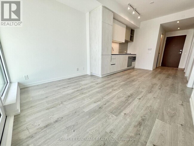 Photo du bâtiment - 7890-7890 Jane St