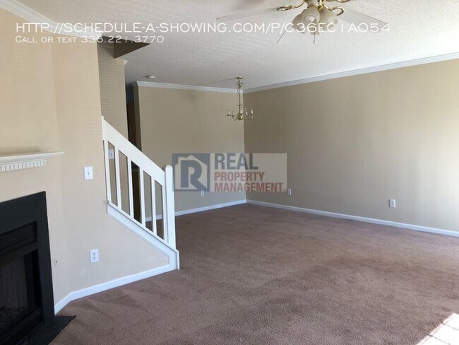 Foto del edificio - 16 Meadow Crossing Ct