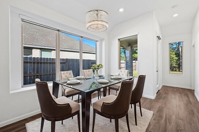 Foto del edificio - 4327 Camden Spgs Trl