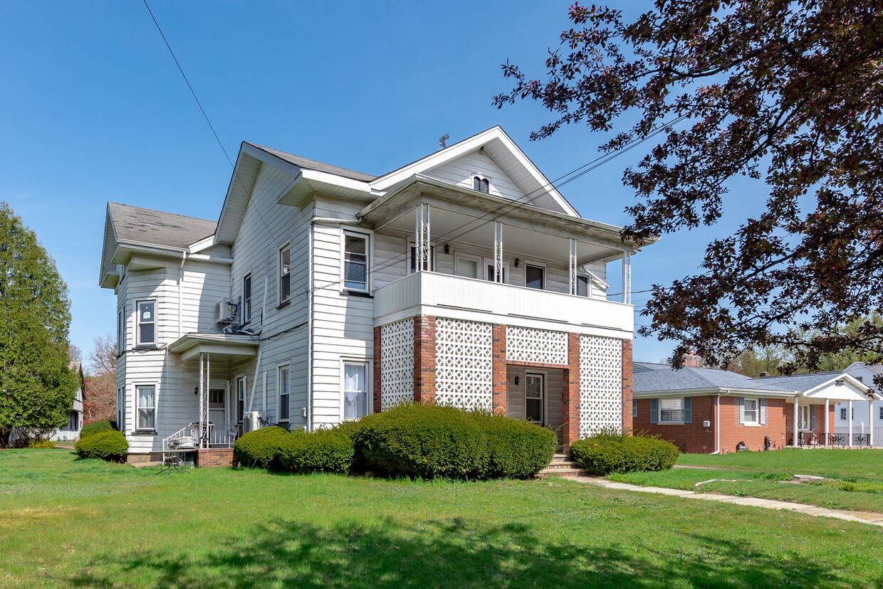 Foto principal - 691-693 Wyoming Avenue