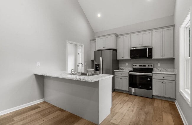 Foto del edificio - 609 Mayes Ln
