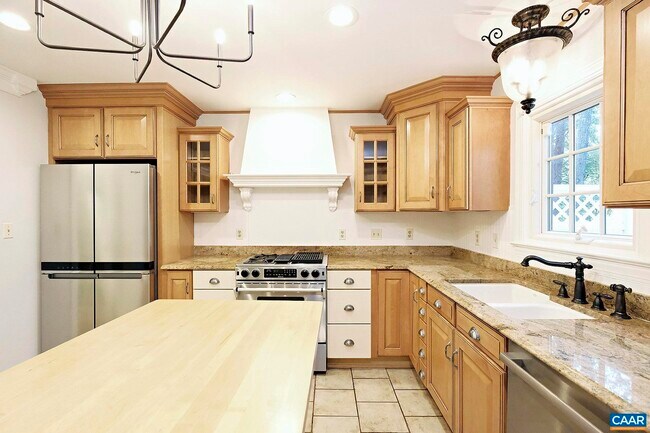 Building Photo - 2952 Cove Trce