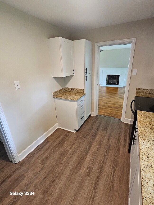 Foto del edificio - 1708 Clarkson Ave