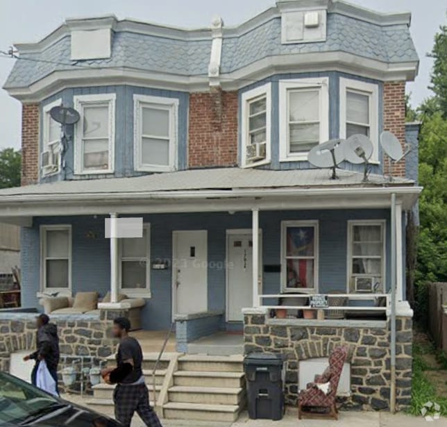 Building Photo - 1703 Lancaster Ave