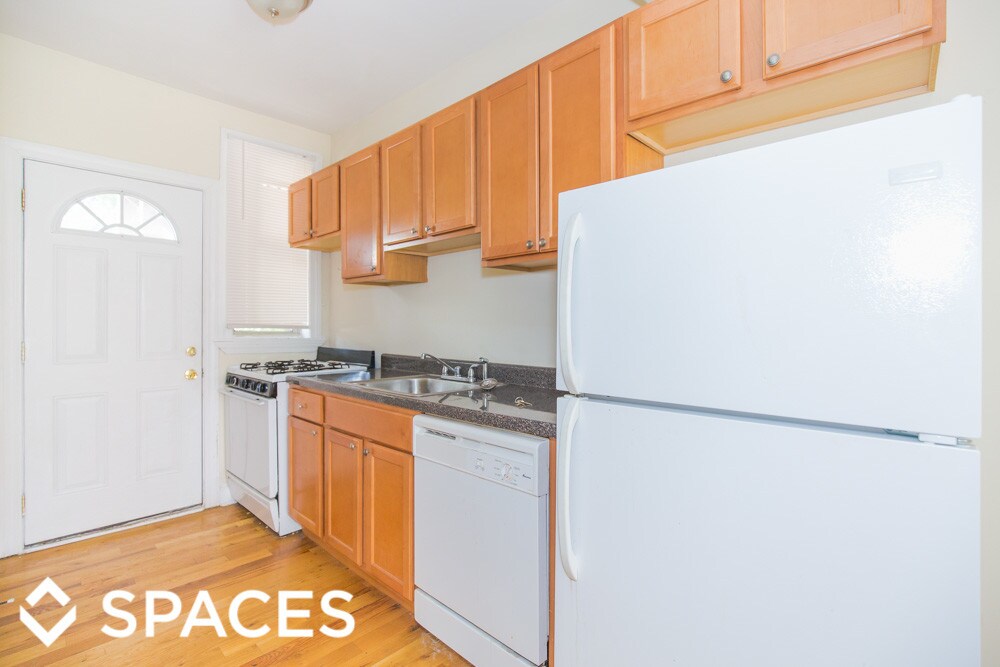 Foto principal - 620 W Barry Ave