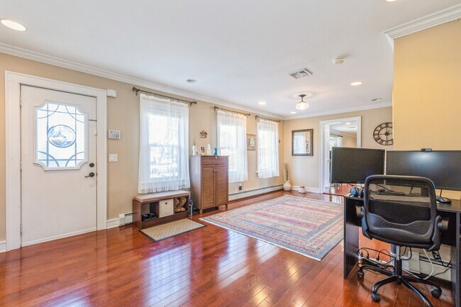 Foto del edificio - 111 Herbert Ave